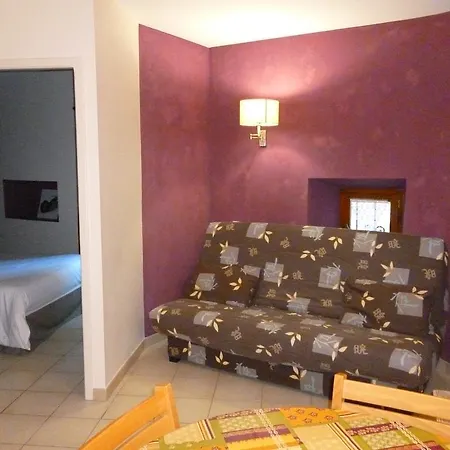 Domaine De La Tour 3*